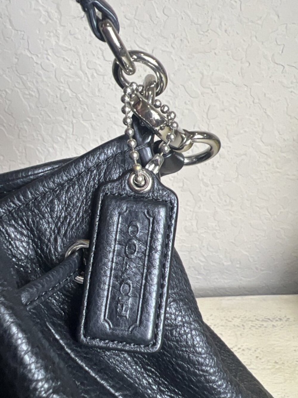 Coach (2013) Avery Black Leather Classic Drawstring Bucket Bag Model F27003 - Picture 9 of 16